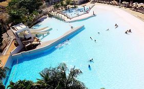 Lacqua diRoma com Parque Aquático e Cozinha